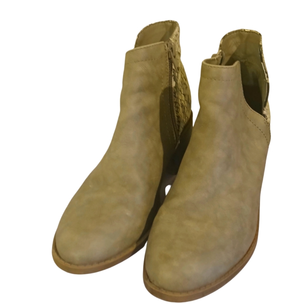 Steve Madden Junior's Taupe Suede Ankle Boots With Snakeskin Accent Size 4